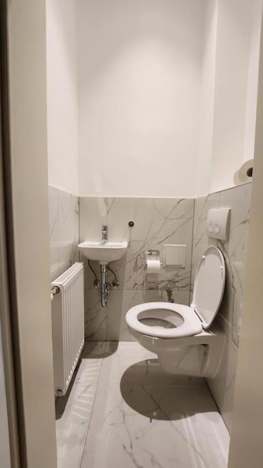 City Apartment Відень Екстер'єр фото